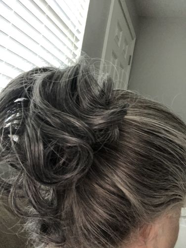 Customer photo review of JuvaBun Claw Clip Ponytail Extension 7''