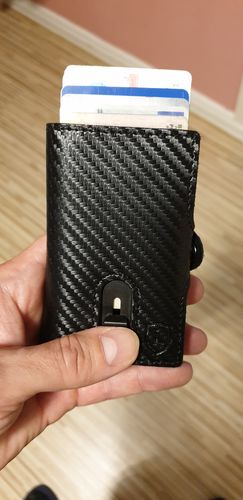 Customer photo review of Everest Smart Wallet
