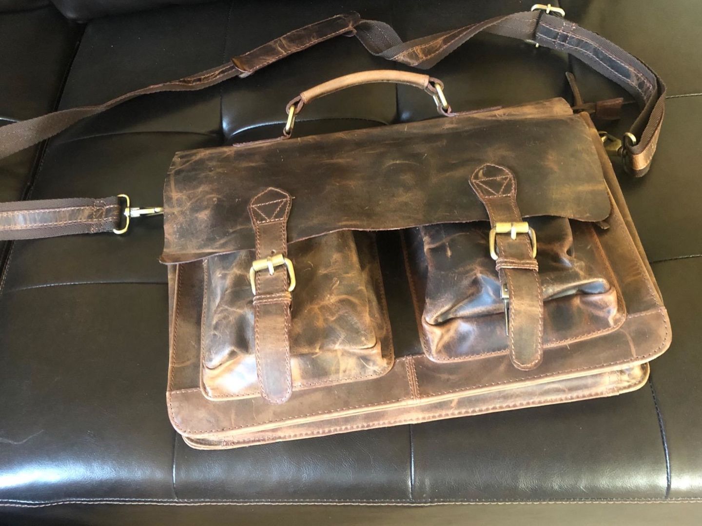 Customer photo review of Retro Buffalo Hunter Leather Laptop Messenger Bag