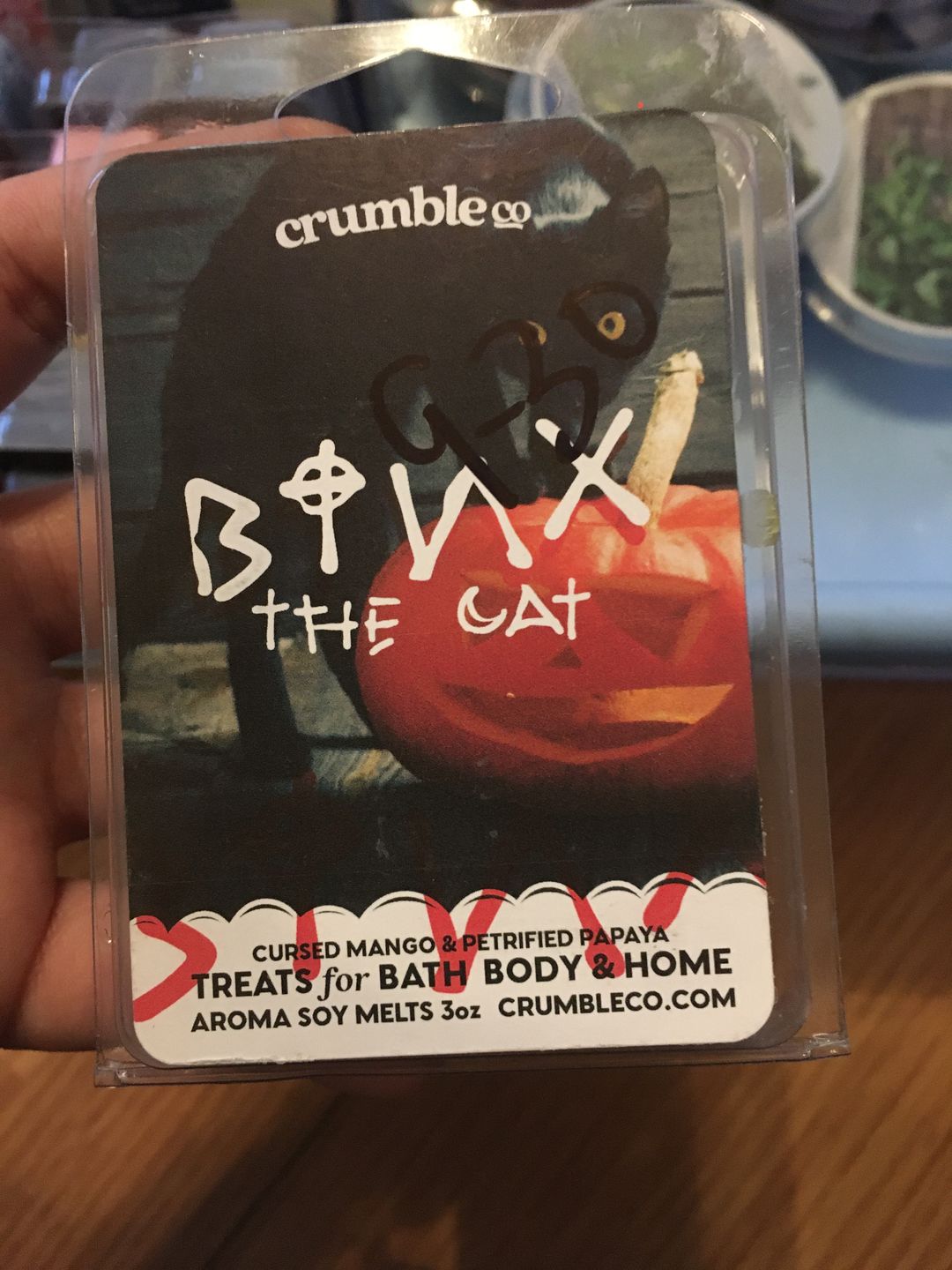 Customer photo review of Binx the Cat Wax Melt