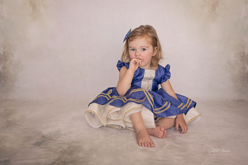 Customer photo review of Kate Fine Art Watercolors Green Flowers Abstract Backdrop designed by Veronika Gant