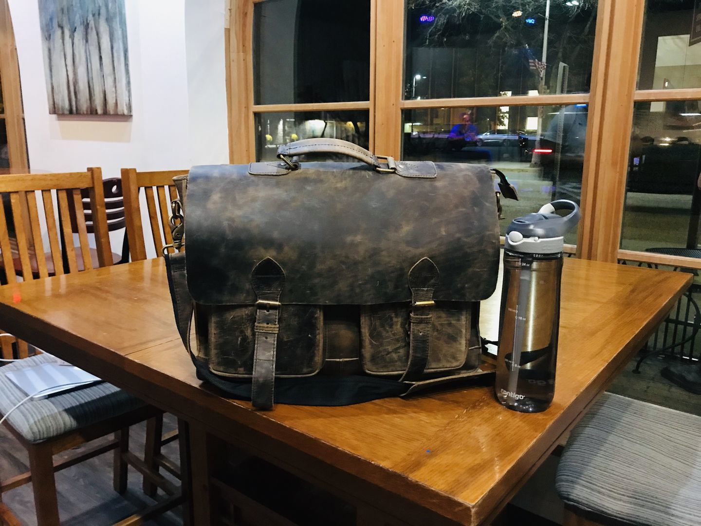 Customer photo review of Retro Buffalo Hunter Leather Laptop Messenger Bag