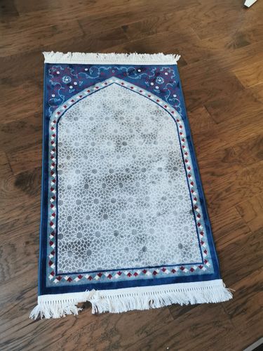 Customer photo review of Mihrab Al Quds Prayer Mat
