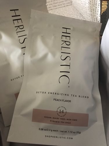 Customer photo review of 14 Day Peach Detox Tea