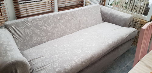 Customer photo review of Gris - Housses en velours gaufré Extensibles de Fauteuil et Canapé - La Maison des Housses