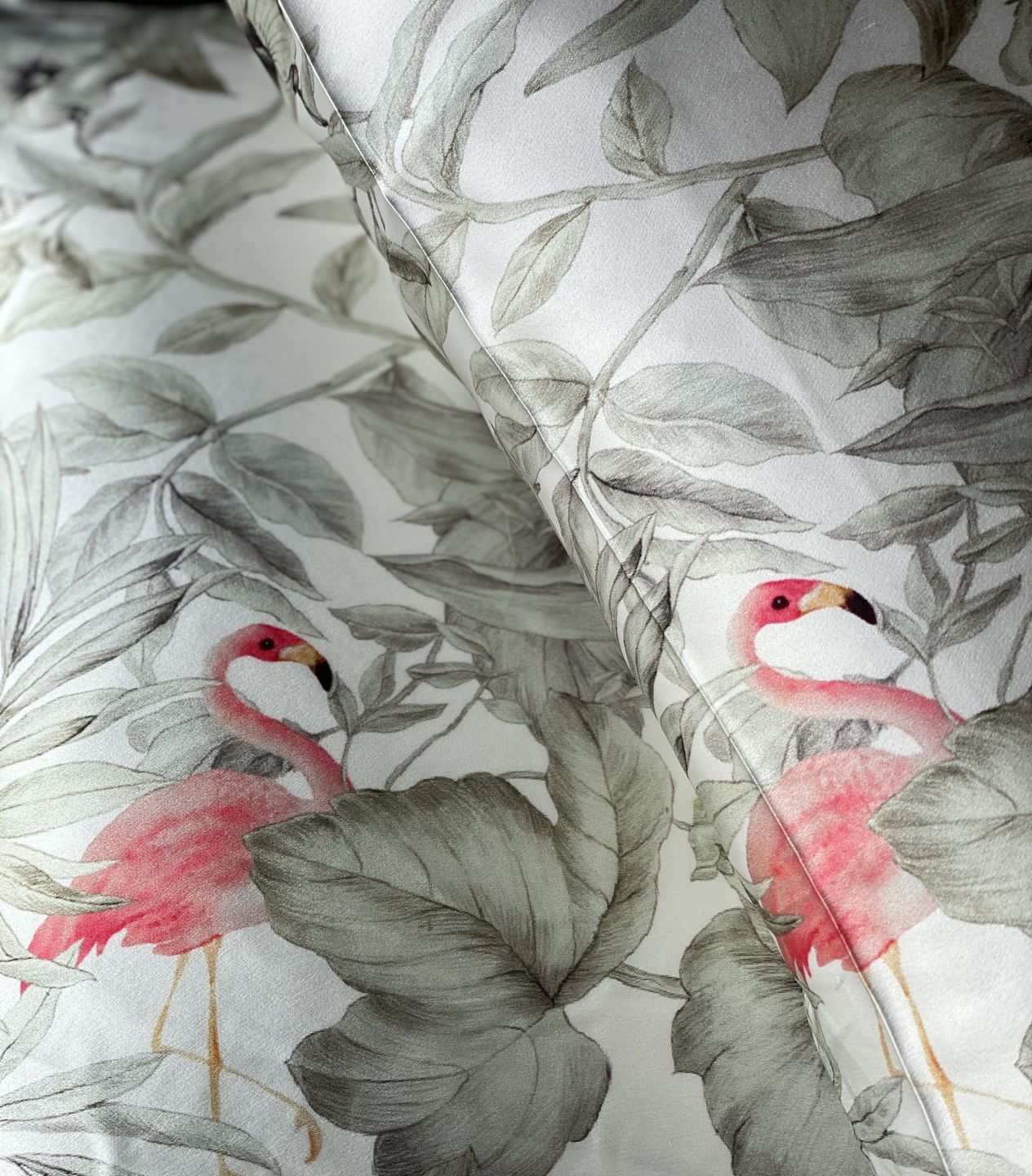 Customer photo review of Flamingos Pure Silk Pillowcase