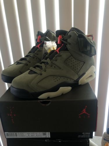 Customer photo review of Travis Scott x Air Jordan 6 Retro 'Olive'