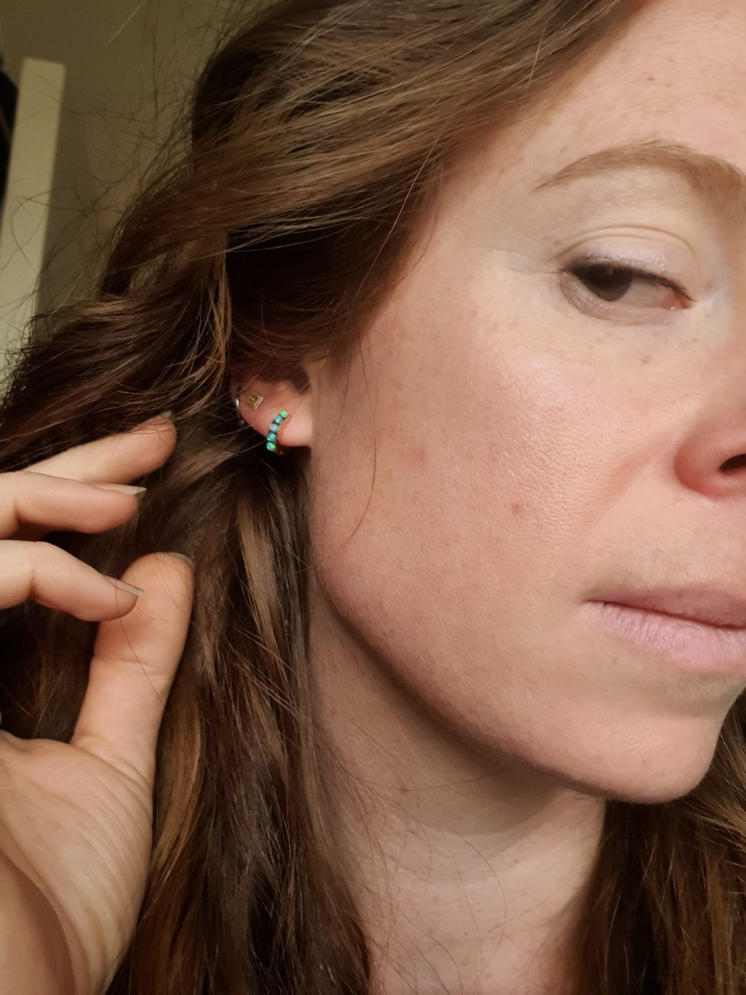 Customer photo review of BLUE OPAL CRYSTAL HUGGIES