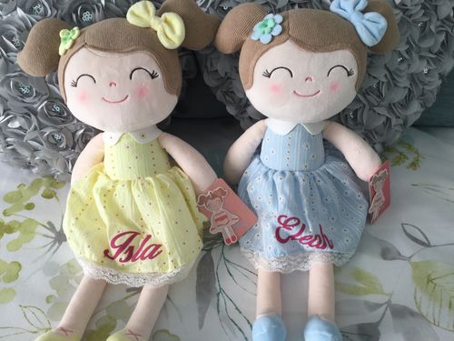 Customer photo review of Personalized Leyadoll (Yellow) with Gift Bag