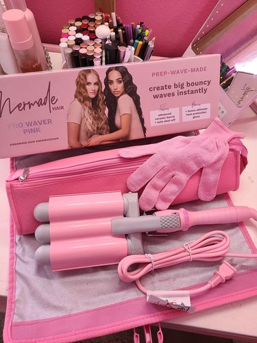 Customer photo review of Pink Mermade Clutch + Heat Resistant Mat