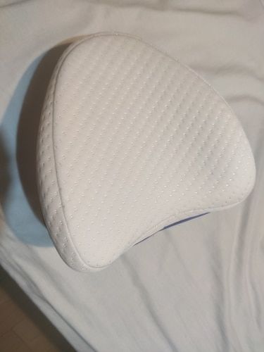 Customer photo review of Orthopedic Memory Foam Body Alignment Knee Leg Pillow for Side Sleeper
