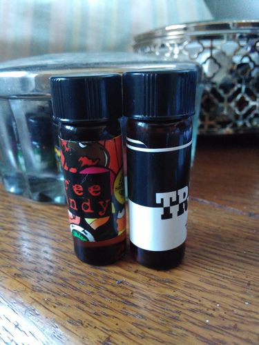 Customer photo review of Pair of two oil drams: Free Candy and Trick