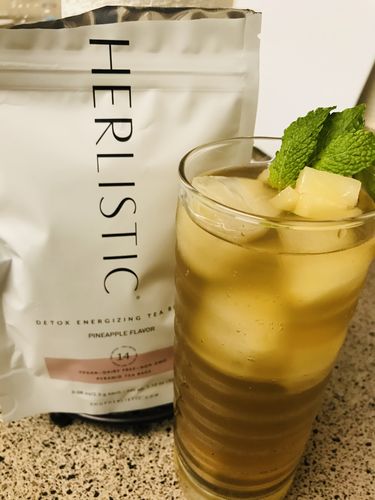 Customer photo review of 14 Day Pineapple Detox Tea