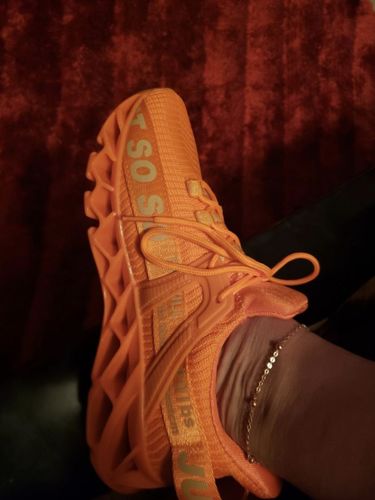 Customer photo review of Non-slip breathable sports shoes, Running Shoes Walking Non Slip Blade Type Sneakers [Limited time offer: Buy 2 Save More 15%]