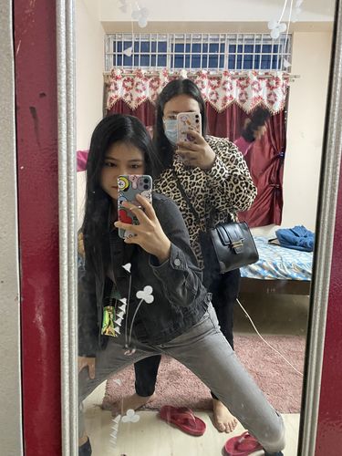 Customer photo review of The Cute BT21 Slim Case Cover With Pop Grip