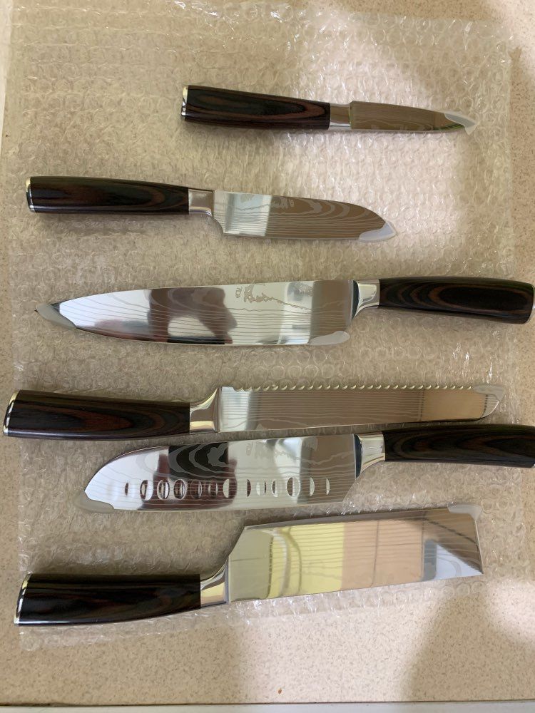 Customer photo review of Imperial Collection — Japanese High-Carbon Steel Knife Set with Damascus Pattern