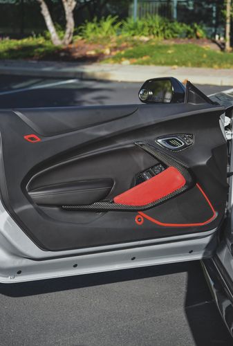 Customer photo review of Real Carbon Fiber Interior Door Chrome Trim Cover For 2016-2021 Chevy Camaro