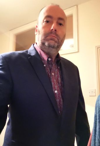 Robert N. review of Men's Short sleeve Burgundy floral shirt - S/S floral 18 image 1 out of 1