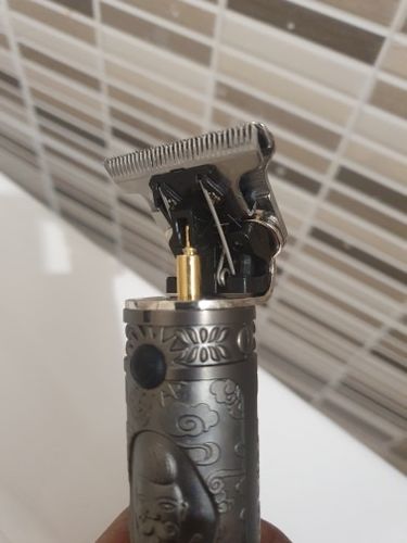 Customer photo review of IZZYCUT™ La tondeuse professionnelle pour cheveux et barbes