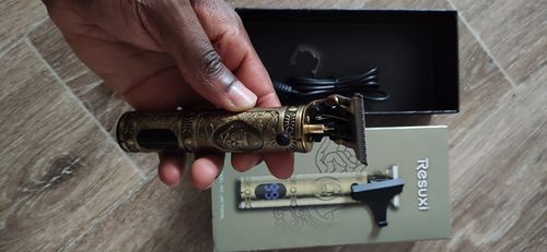 Customer photo review of IZZYCUT™ La tondeuse professionnelle pour cheveux et barbes