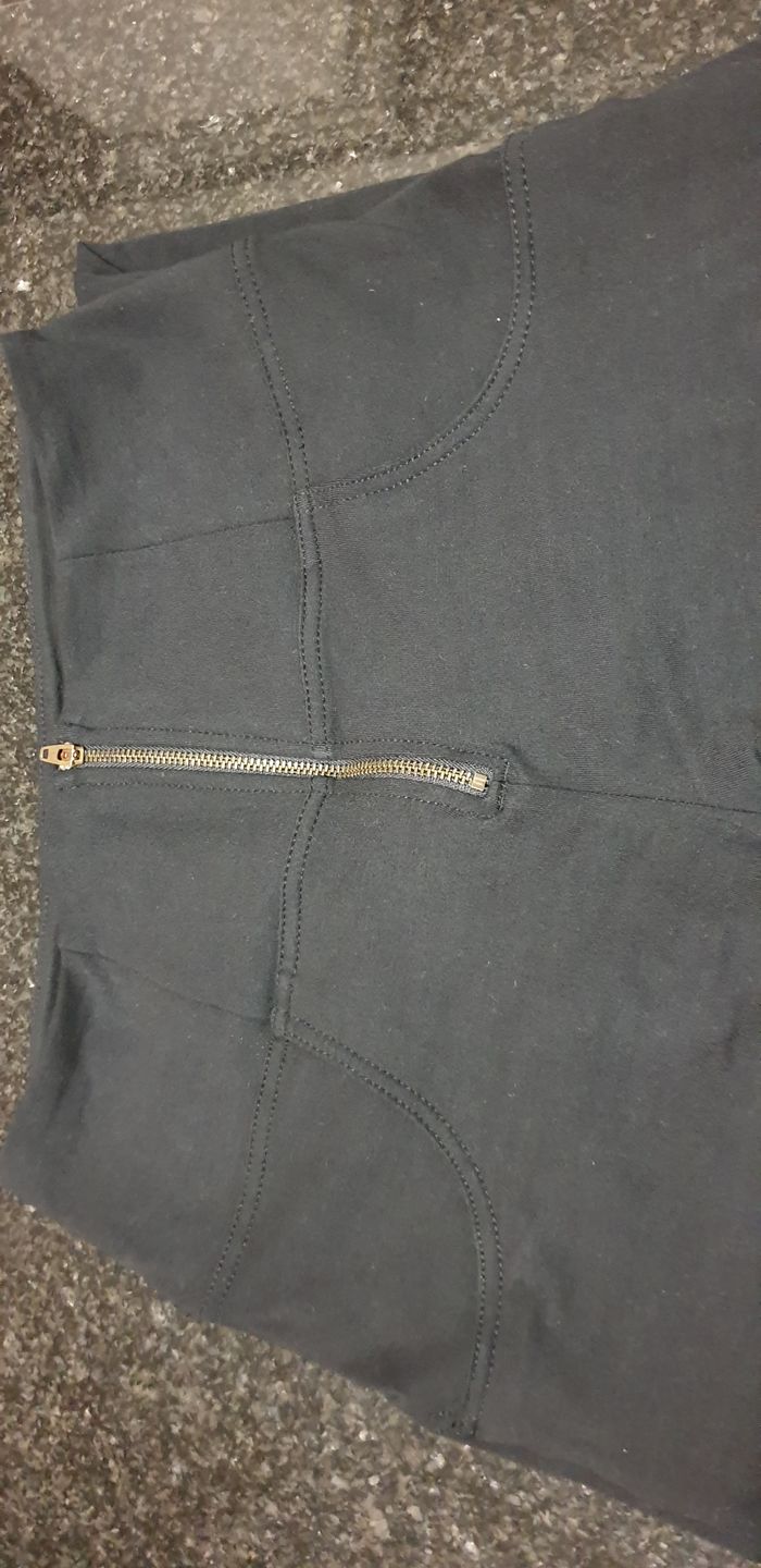 Customer photo review of High waist Butt lifting Jeggings - Black