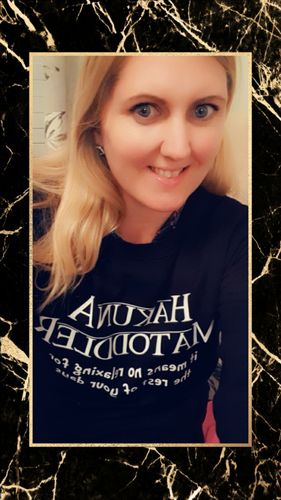 Customer photo review of Hakuna Matoddler Sweatshirt (MRK X)