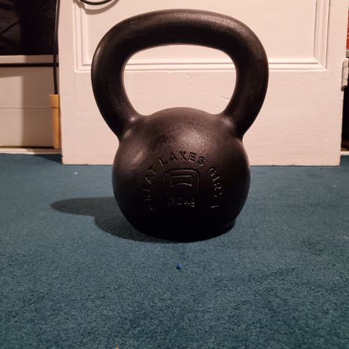 Customer photo review of 20kg / 44lbs E-coated Cast Iron Kettlebell