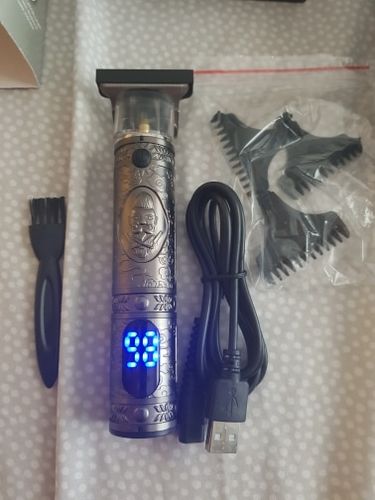 Customer photo review of IZZYCUT™ La tondeuse professionnelle pour cheveux et barbes