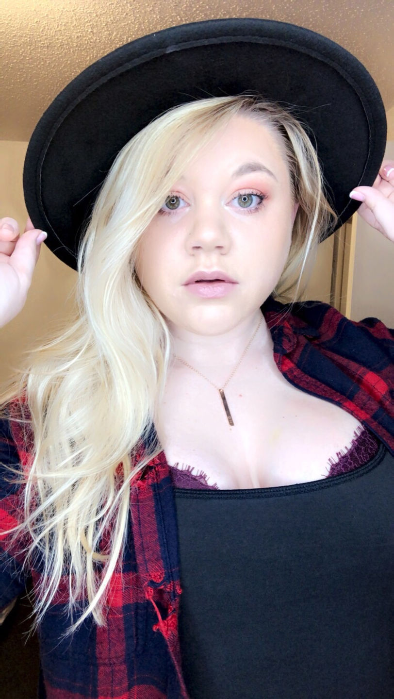 Customer photo review of Wide Brim Hat