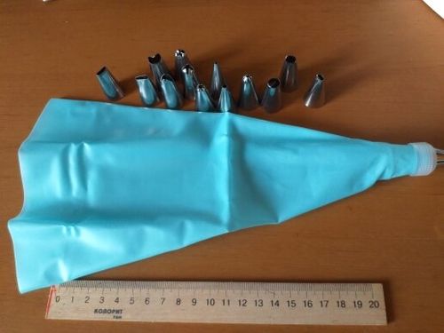 Customer photo review of Deco Gateau - 1 Poche + 1 adaptateur + 14 Douilles