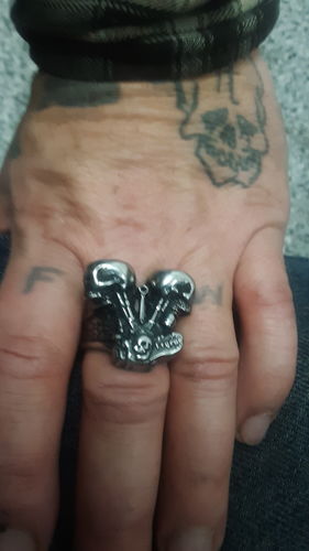 Customer photo review of SKULL ENGINE RING