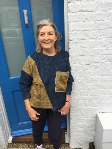 Customer photo review of Women Retro Stitching Big Pocket Blouse