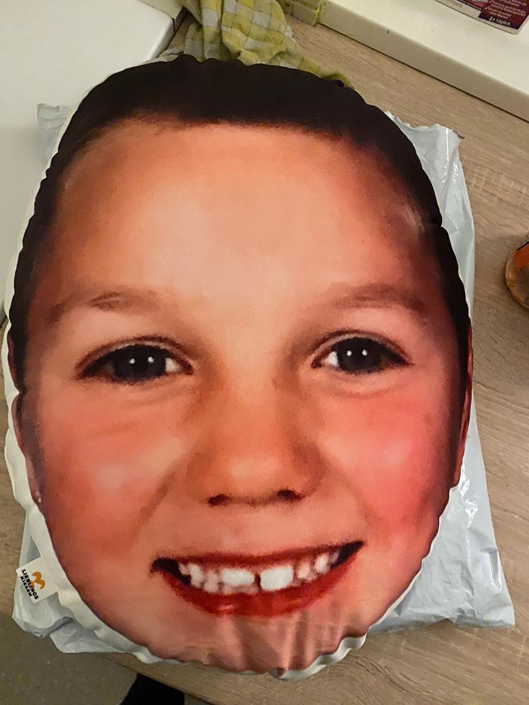 Customer photo review of Individuelles Gesichterkissen