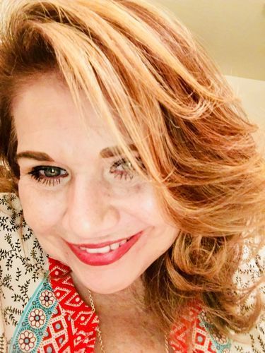 Customer photo review of Pore Concealer Primer Cream