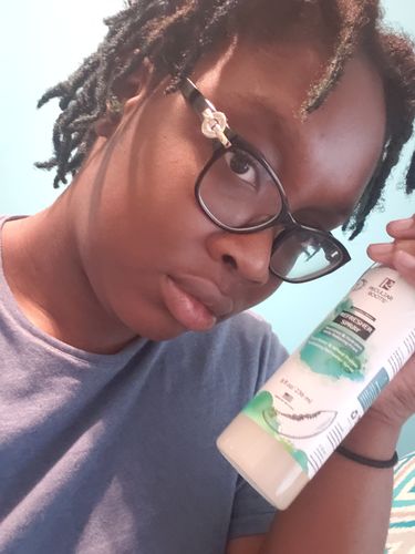 Customer photo review of Refresher Spray w/ Rose Water | 8 oz
