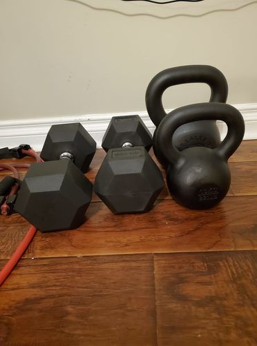 Customer photo review of 10kg / 22lbs E-coated Cast Iron Kettlebell