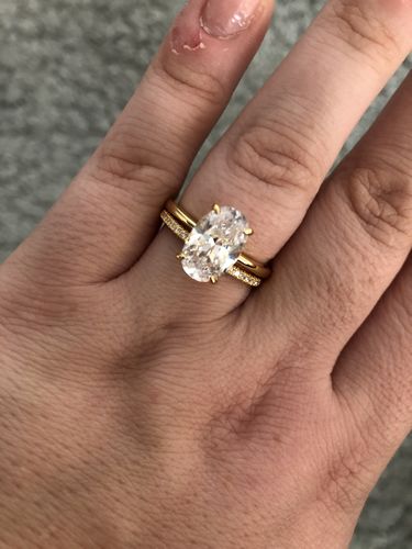Customer photo review of Louily Yellow Gold 3.5 Carat Oval Cut Solitaire Engagement Ring In Sterling Silver