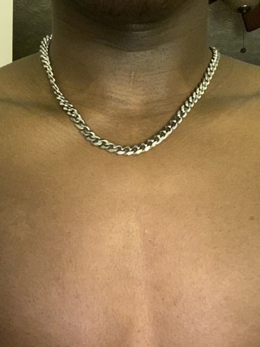 Customer photo review of f+s 7mm “collar” necklace