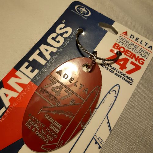 Customer photo review of DELTA AIR LINES 747-451 - PLANETAG - TAIL #N665US - RARE