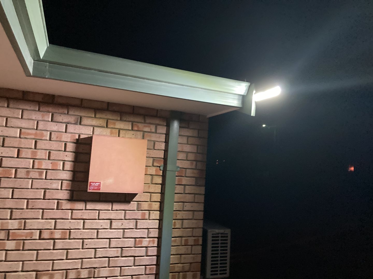 Customer photo review of 118 LED Solar Light 1000 Lumens