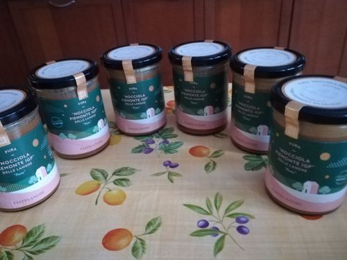Customer photo review of 2 vasi di Pasta di Nocciole Piemonte IGP 100%