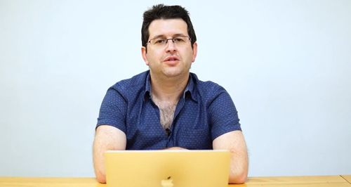 Reseña con foto de un cliente sobre Curso Online Creación de Empresas