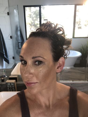 Customer photo review of JuvaBun Messy Bun