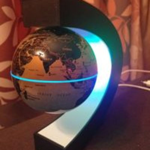 Customer photo review of GLOBELIGHT  - Magnetic Levitating Globe Lamp