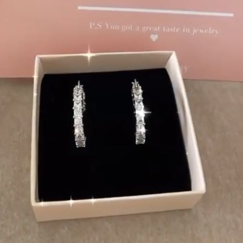 Customer photo review of Icey Ohrringe