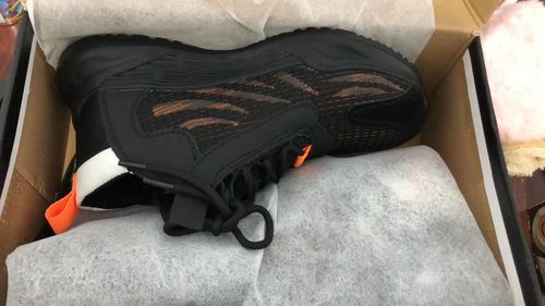 Customer photo review of Fansgemacht Anti-Smashing, Anti-Pannen, rutschfeste modische Sicherheitsarbeitsschuhe