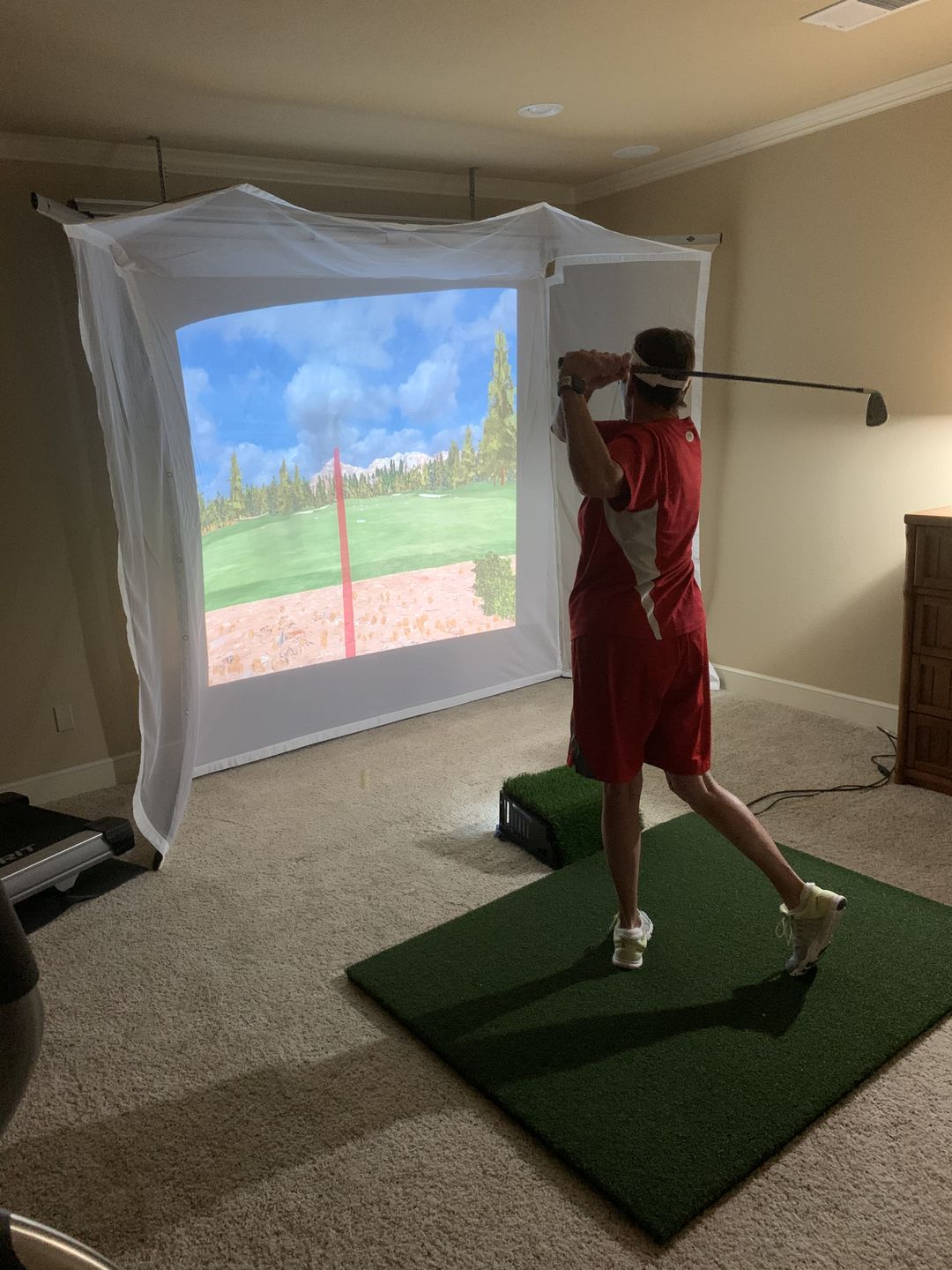 Customer photo review of HomeCourse Pro Retractable Golf Simulator Screen