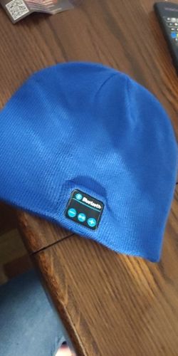 Customer photo review of Wireless Bluetooth Knit Hat