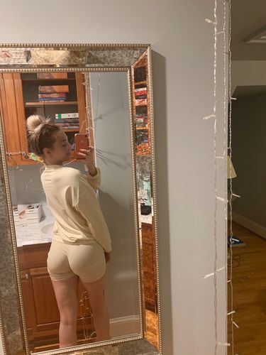 Customer photo review of Lucky label sweatshirt short set