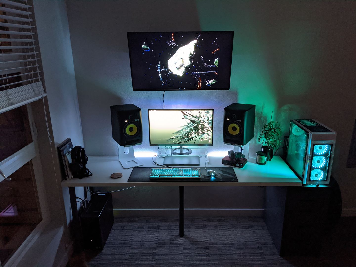 Customer photo review of SOUNDRISE PRO Studio Monitor Stands 9" | Made in USA | Pair